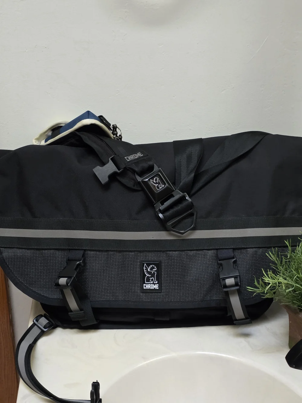 Chrome Industries Citizens 24L Limited Night Edition Messenger Bag W/ Xtra Pouch